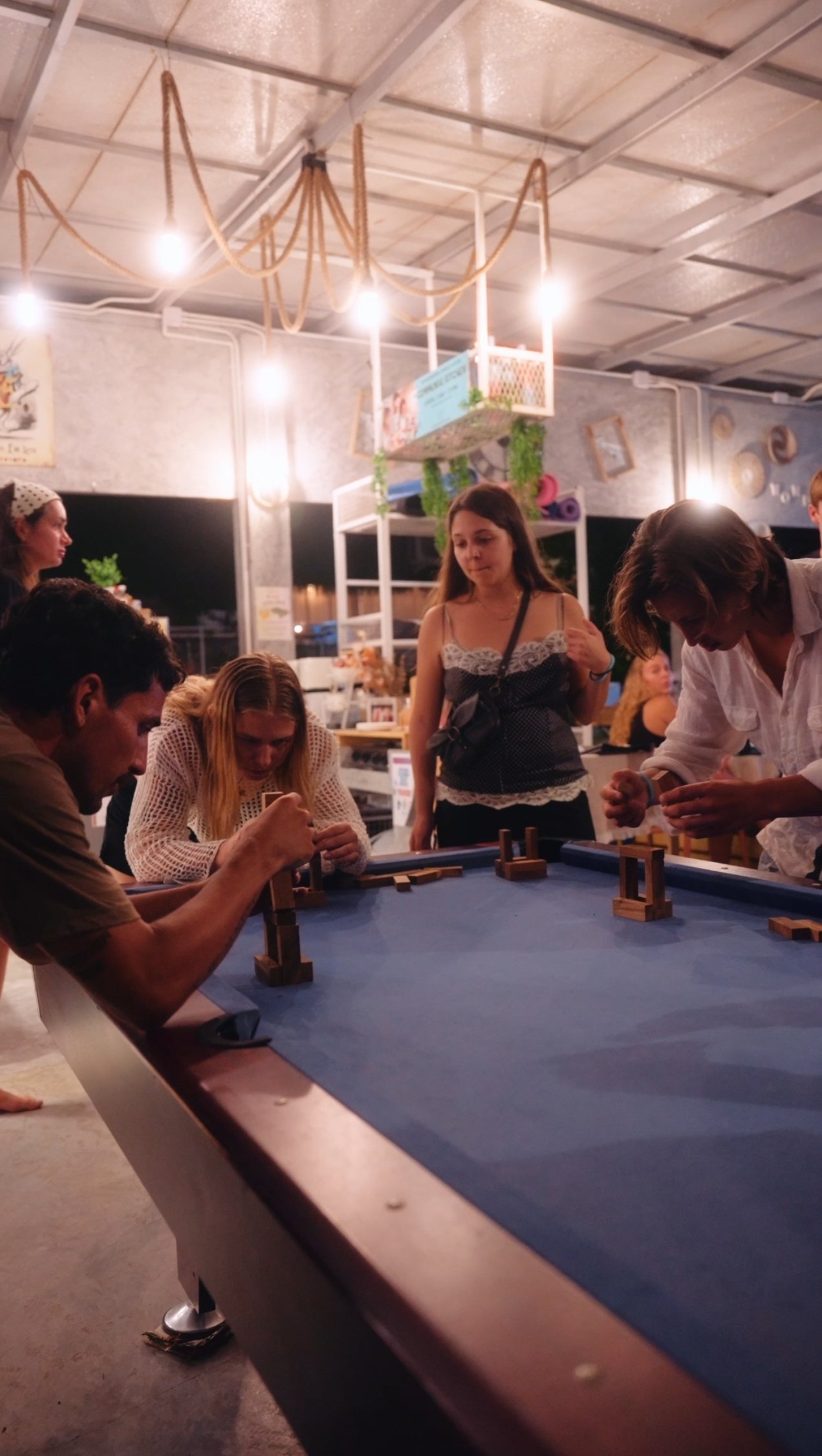 koh tao low season - still worth it, guests at an activity in wonderland jungle hostel koh tao