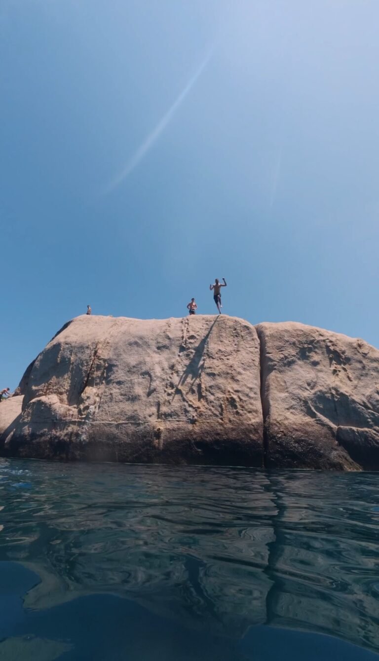 Koh Tao Cliff Jumping — Tanote Bay Guide
