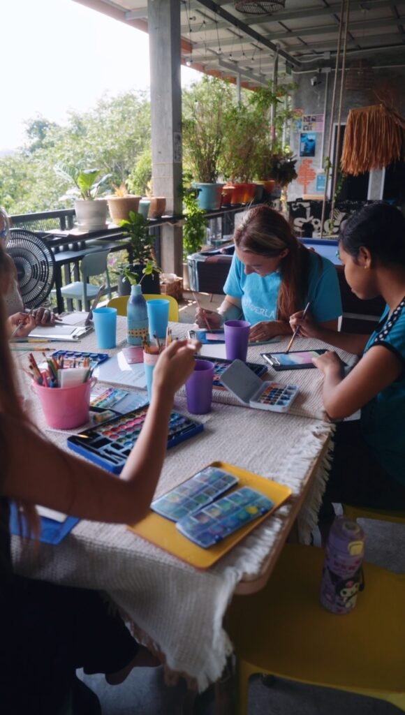 Best things to do in Koh Tao — panoramic view of the island from John Suwan viewpoint | Wonderland Jungle Hostel